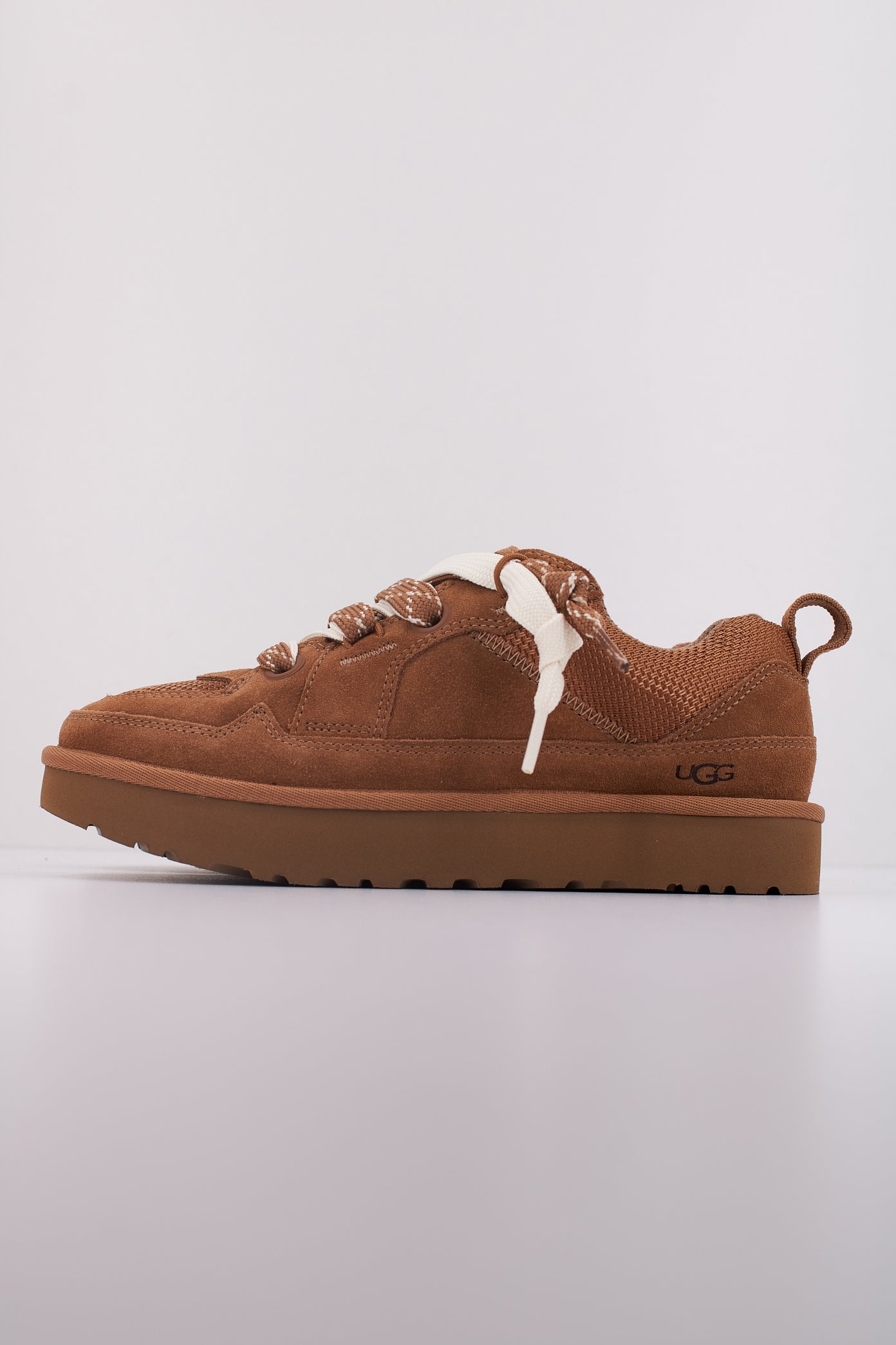 UGG LOWMEL en color MARRON  (1)