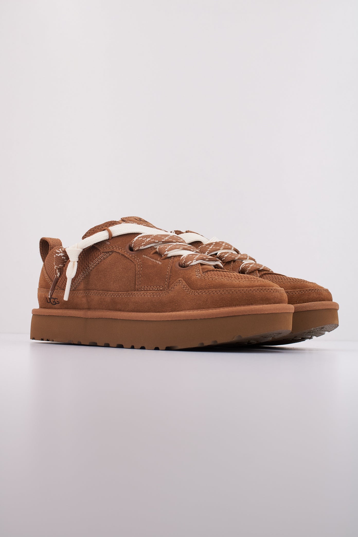 UGG LOWMEL en color MARRON  (2)