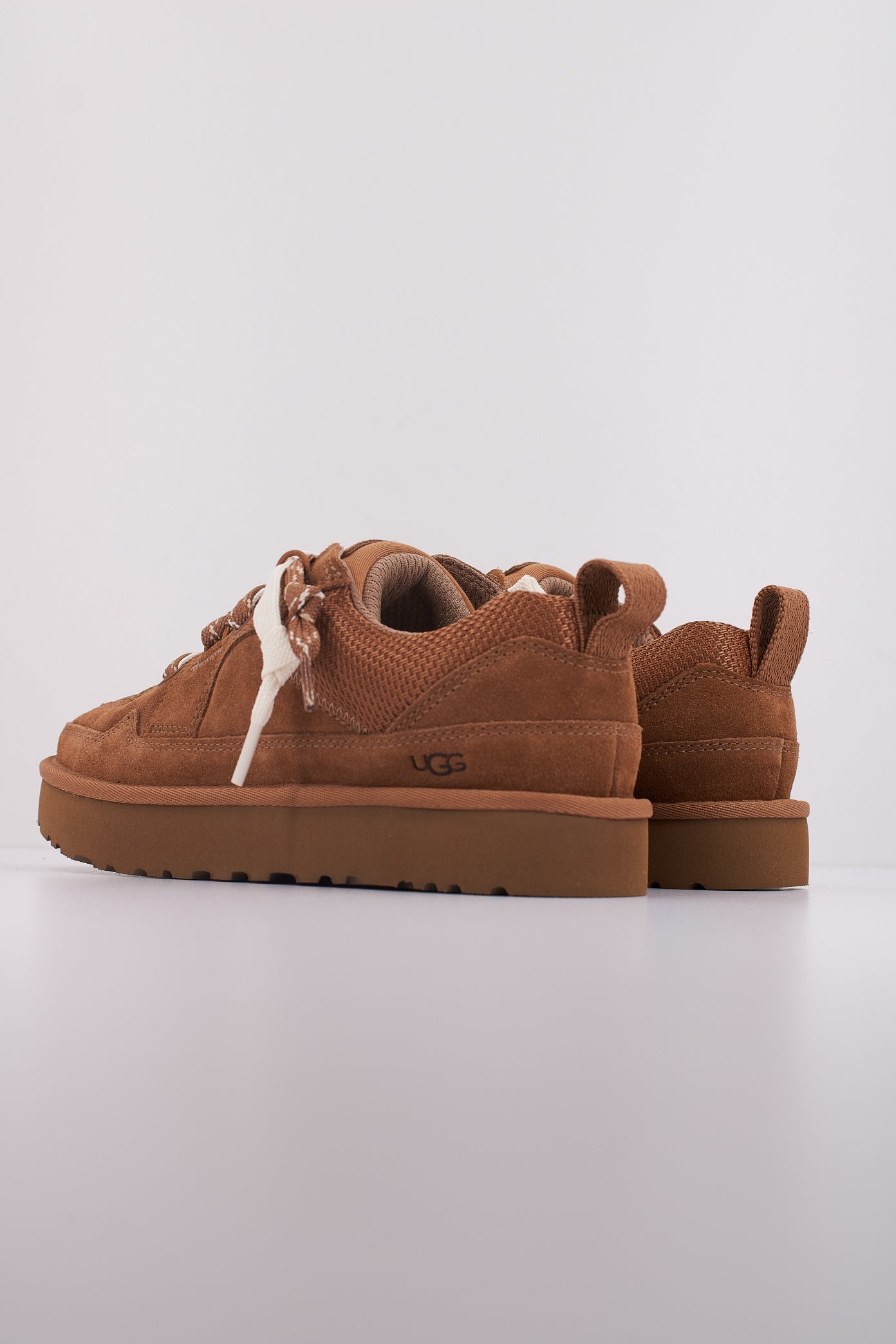 UGG LOWMEL en color MARRON  (4)