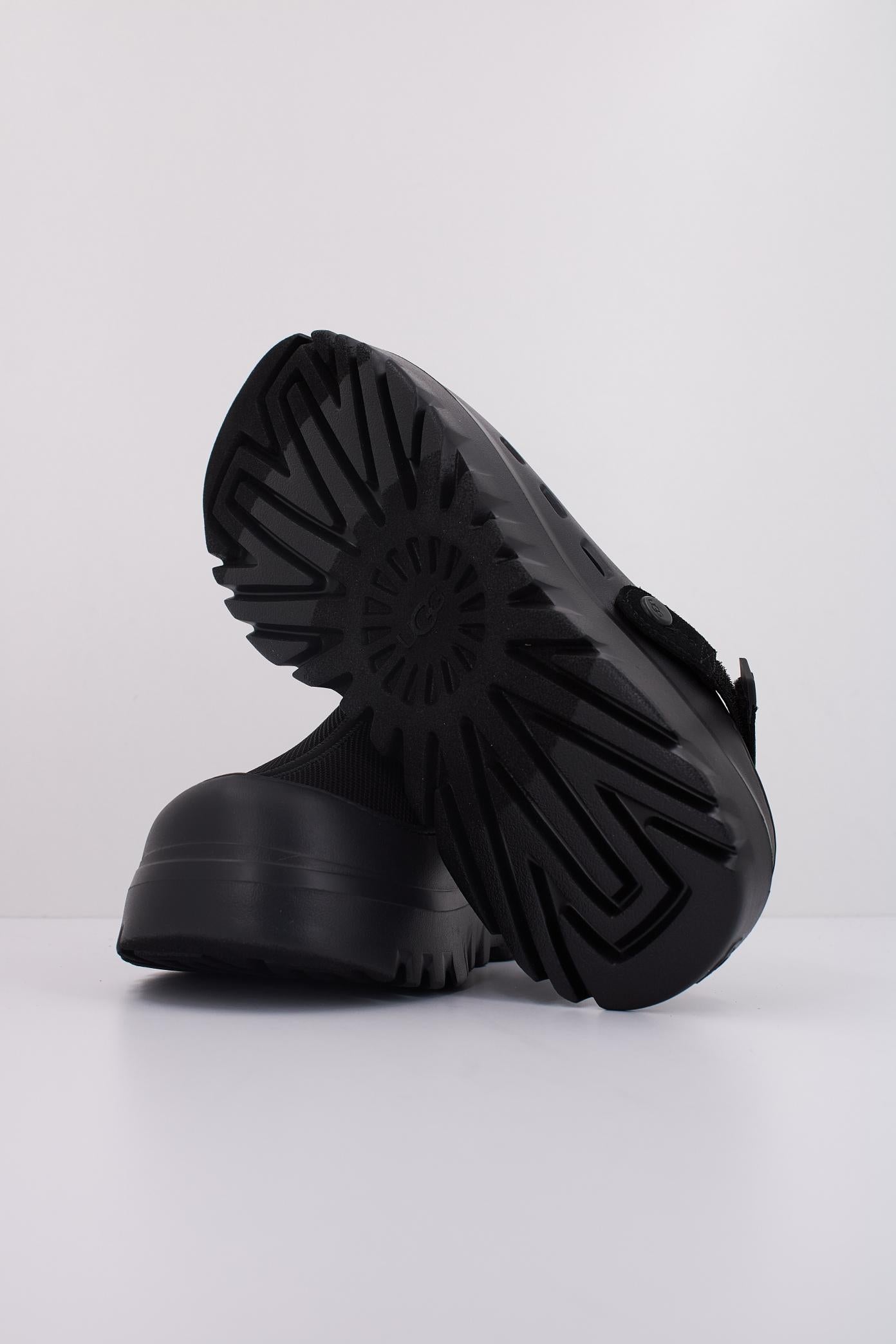 UGG M PEACKMOD en color NEGRO  (5)