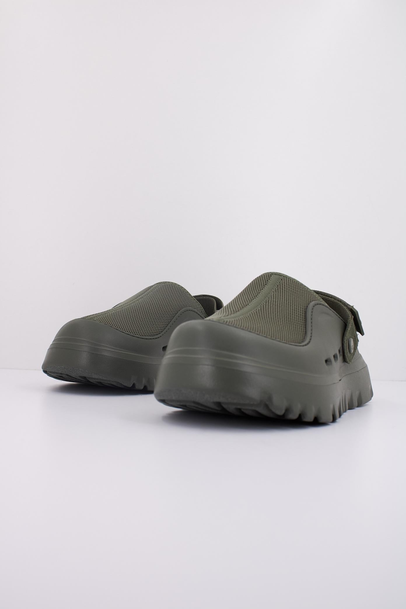 UGG M PEACKMOD en color VERDE  (2)