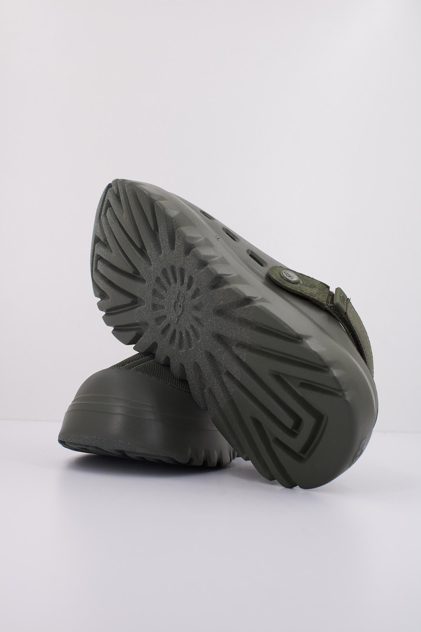 UGG M PEACKMOD en color VERDE  (5)