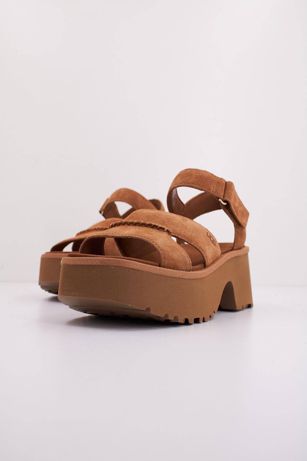 UGG W NEW HEIGHTS ANKLE STRAP en color MARRON CLARO  (2)