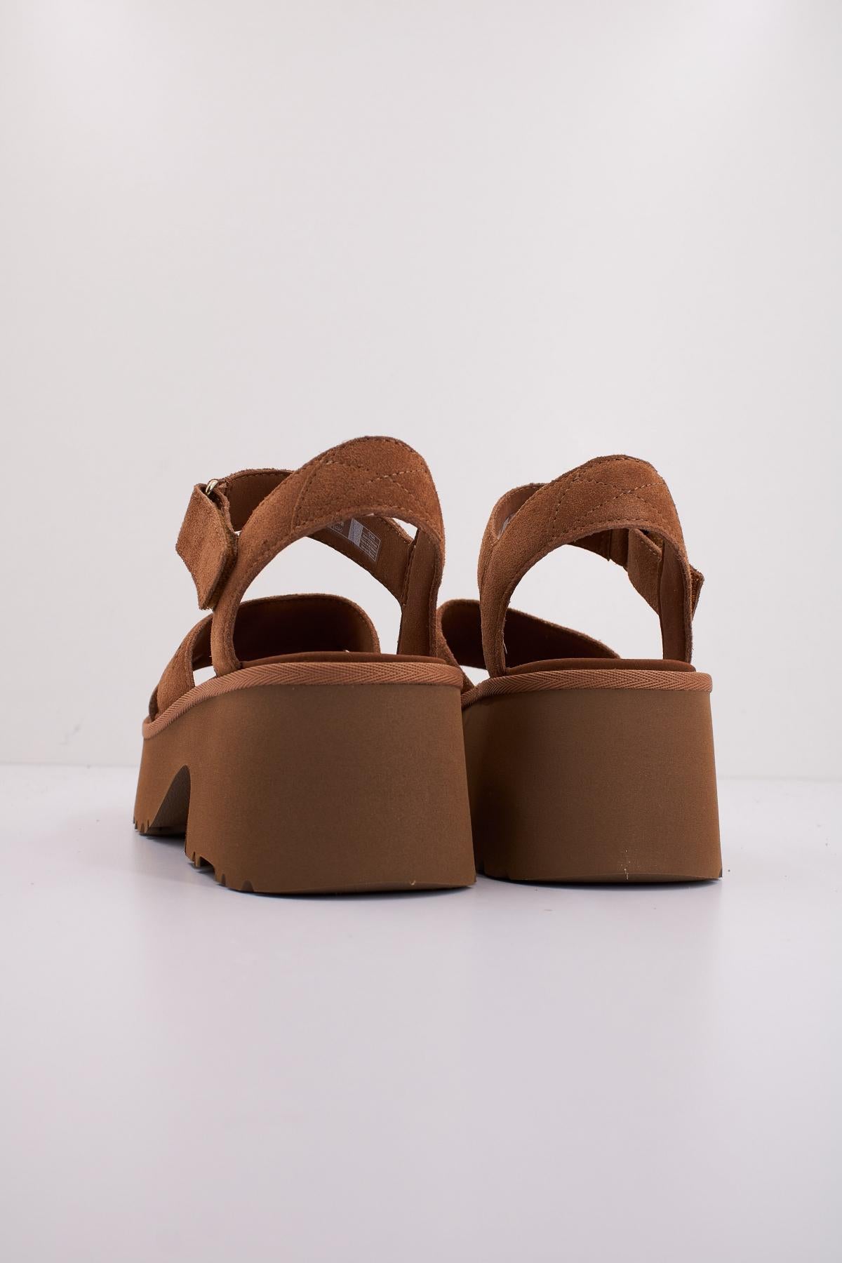 UGG W NEW HEIGHTS ANKLE STRAP en color MARRON CLARO  (4)