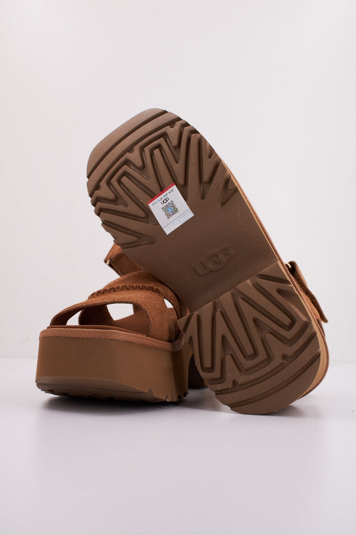 UGG W NEW HEIGHTS ANKLE STRAP en color MARRON CLARO  (5)
