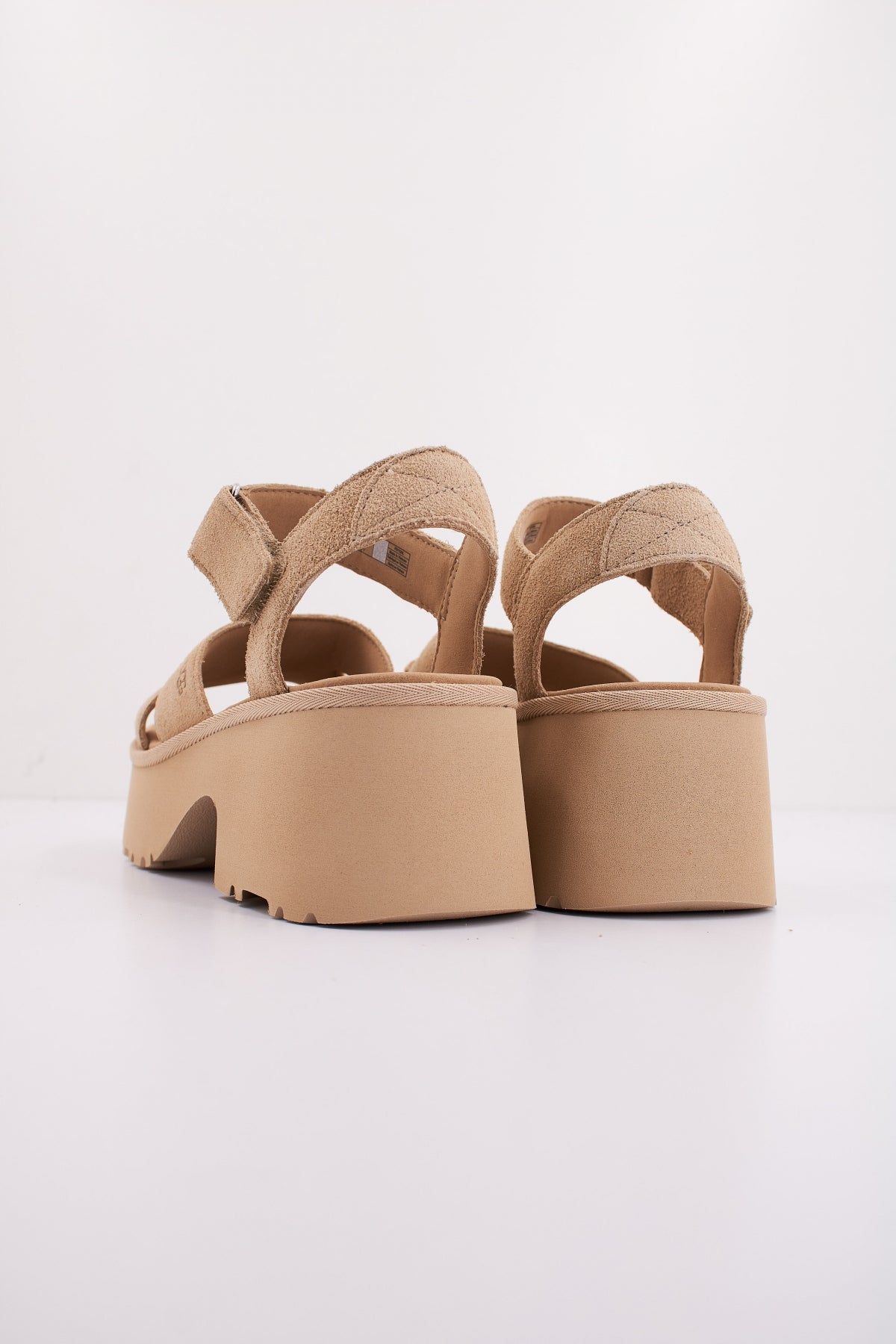 UGG W NEW HEIGHTS ANKLE STRAP en color MARRON CLARO  (4)