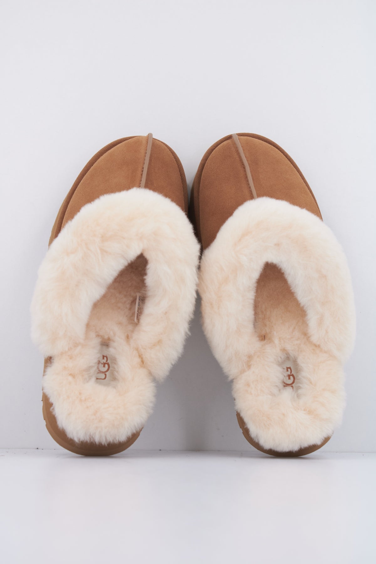 UGG W DISQUETTE en color MARRON  (3)