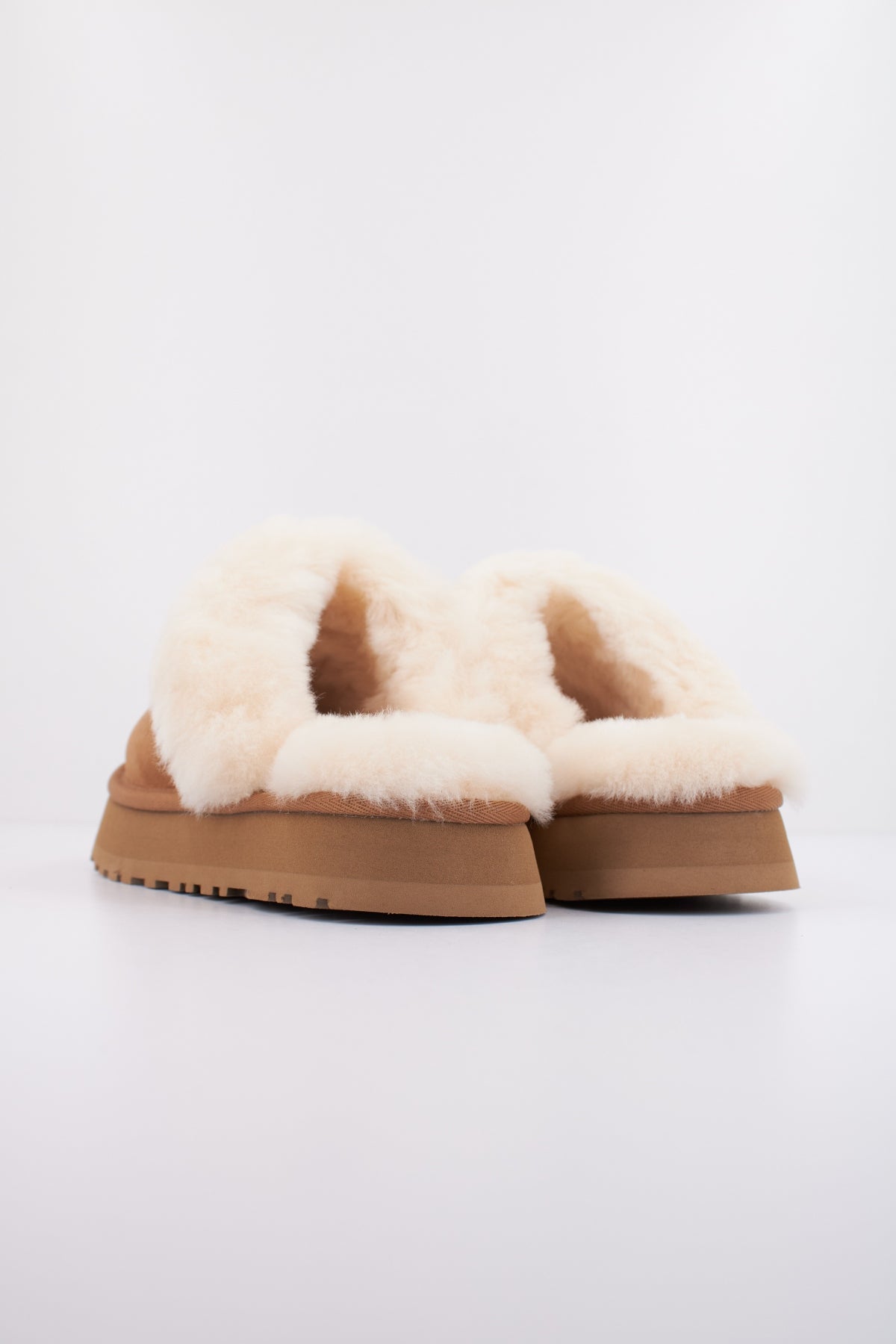 UGG W DISQUETTE en color MARRON  (4)