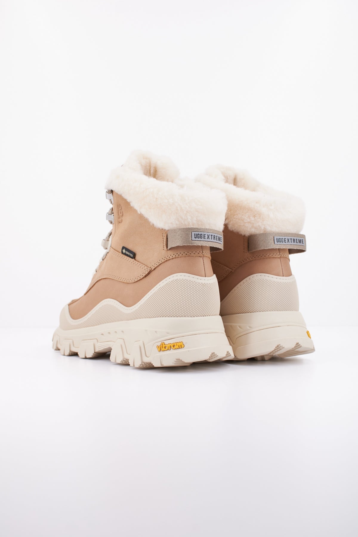 UGG W ADIRONDACK MERIDIAN HIKE en color MARRON  (3)