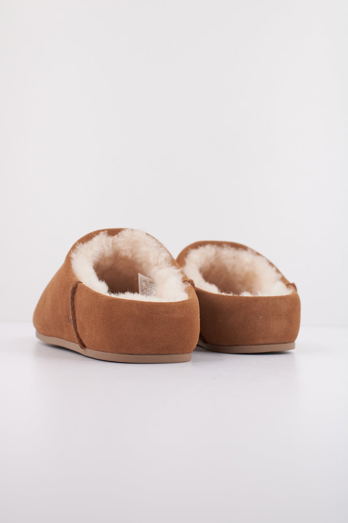 UGG W ELEA SLIP-ON en color MARRON  (4)