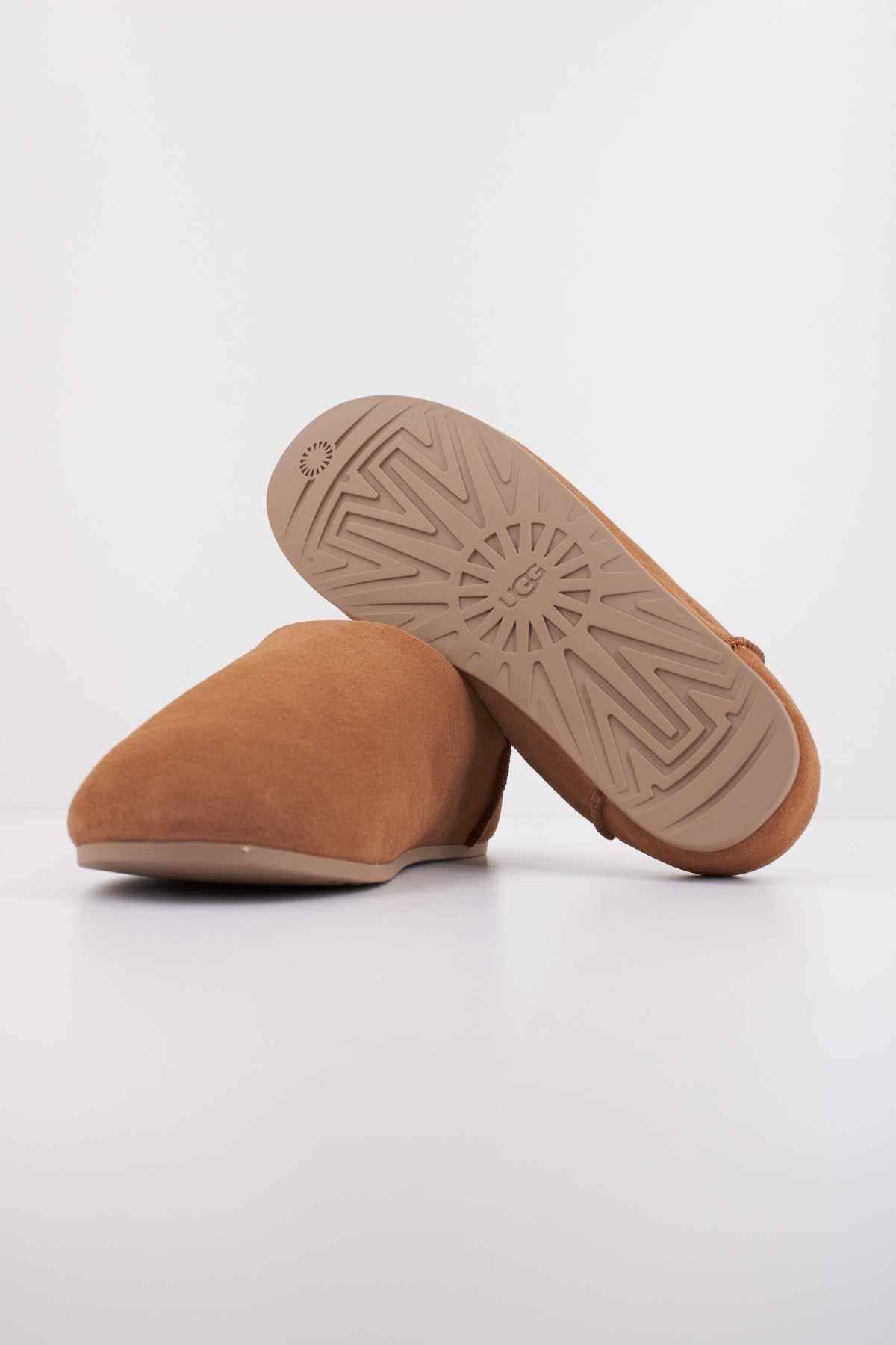 UGG W ELEA SLIP-ON en color MARRON  (5)