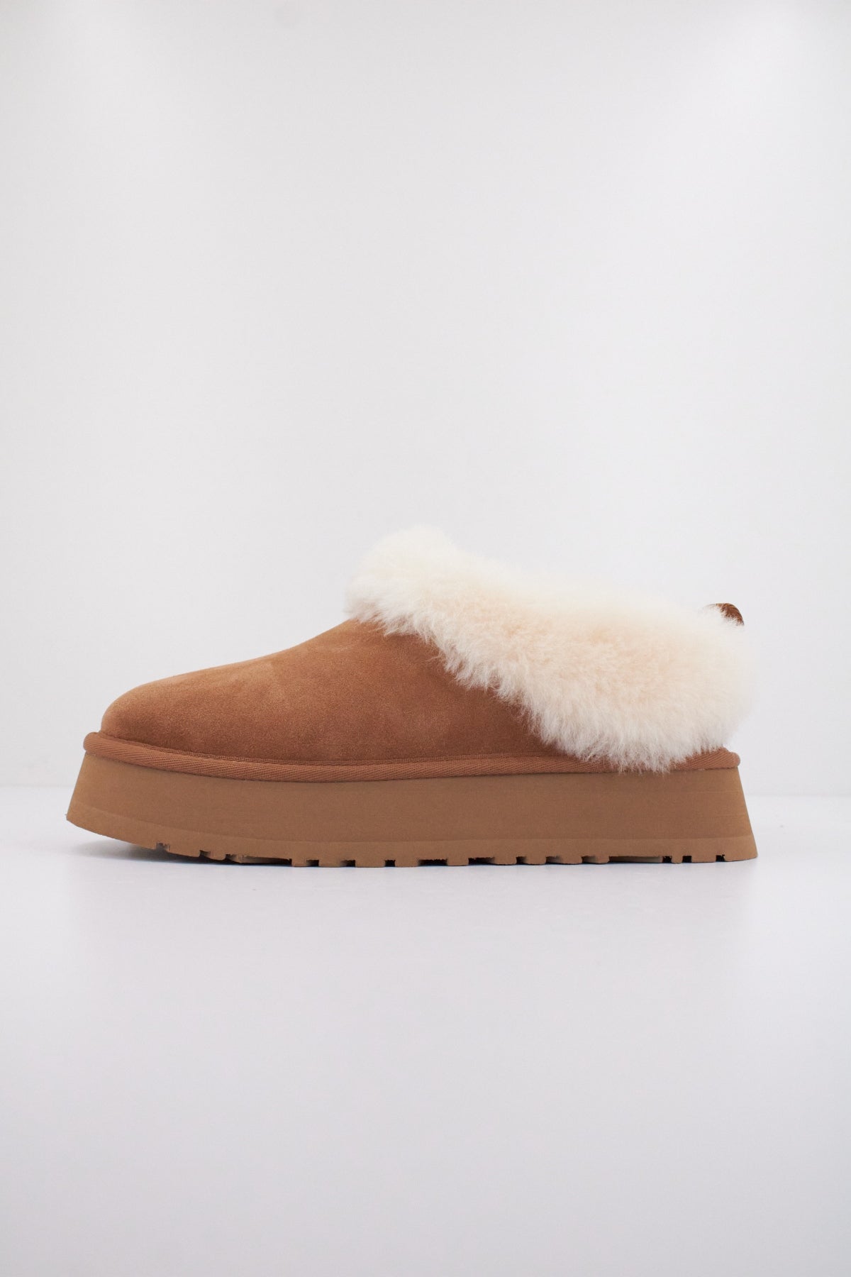 UGG W TAZZELLE en color MARRON CLARO  (1)