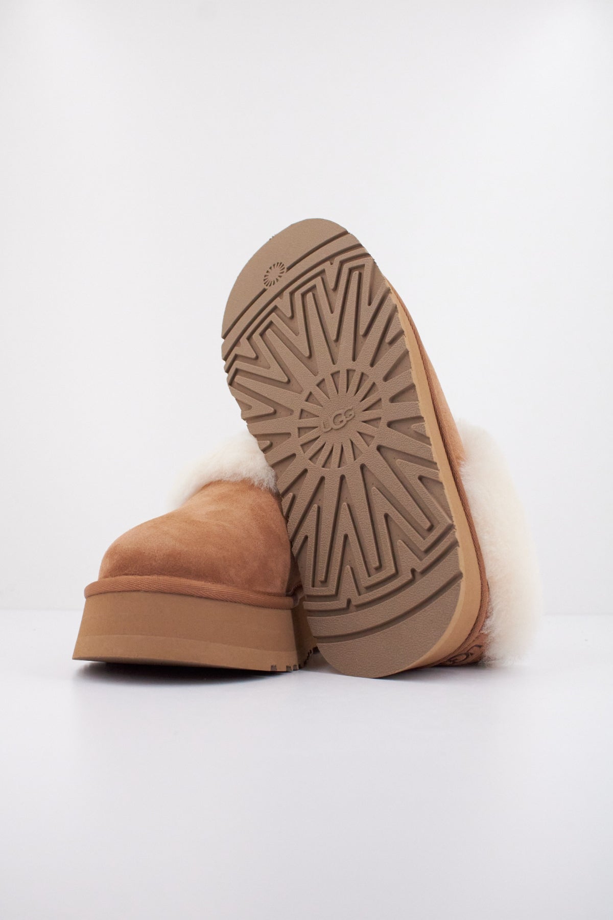 UGG W TAZZELLE en color MARRON CLARO  (5)