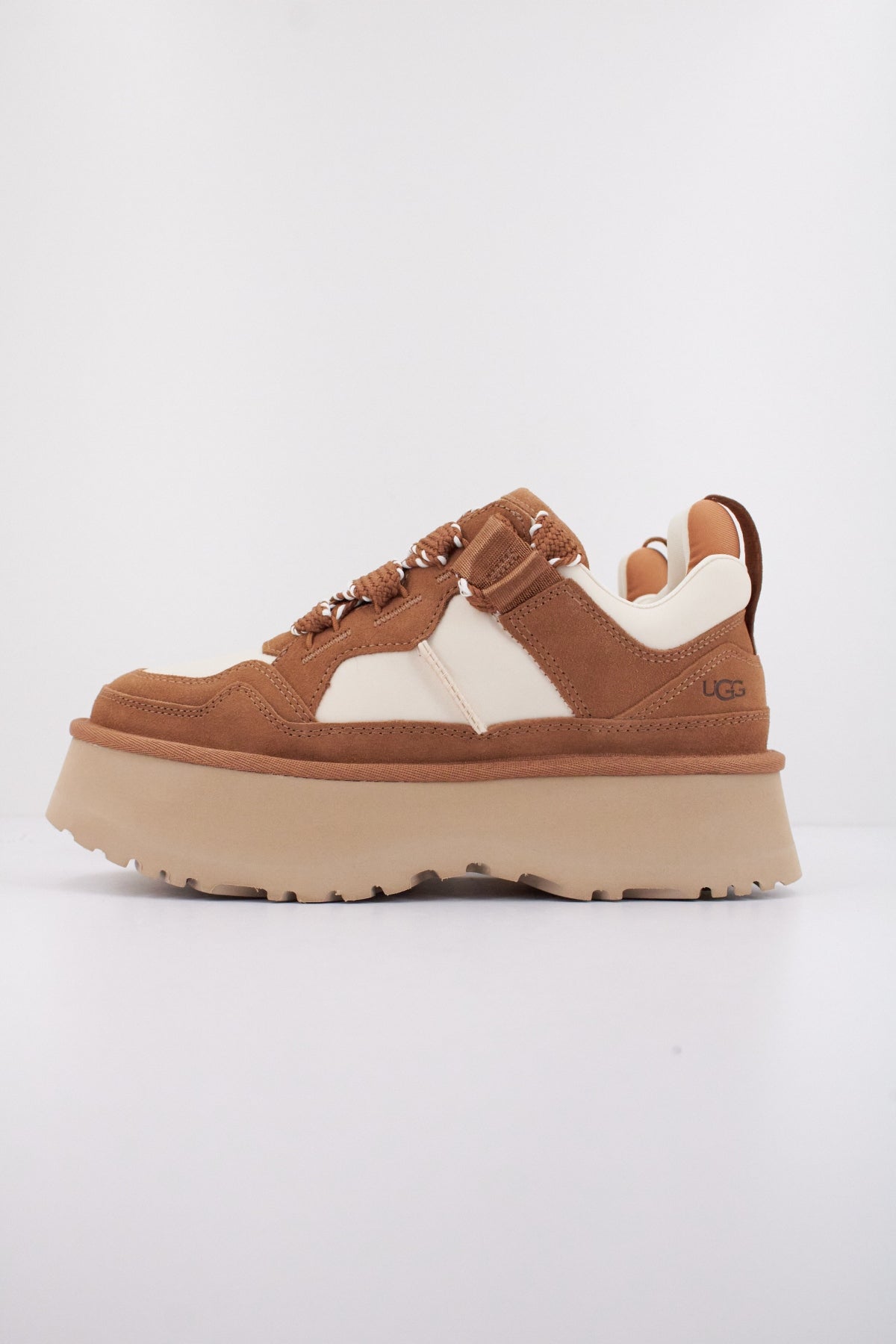 UGG W ASTROMEL en color MARRON  (1)