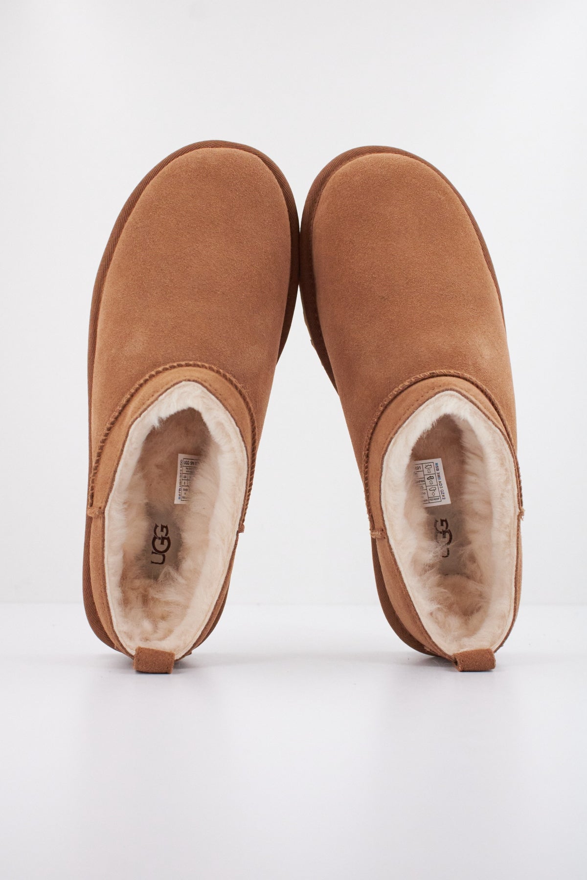 UGG W CLASSIC MICRO en color MARRON  (3)