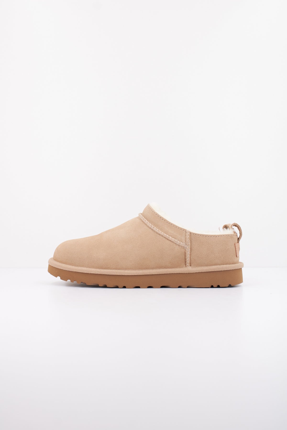 UGG W CLASSIC MICRO en color MARRON CLARO  (1)