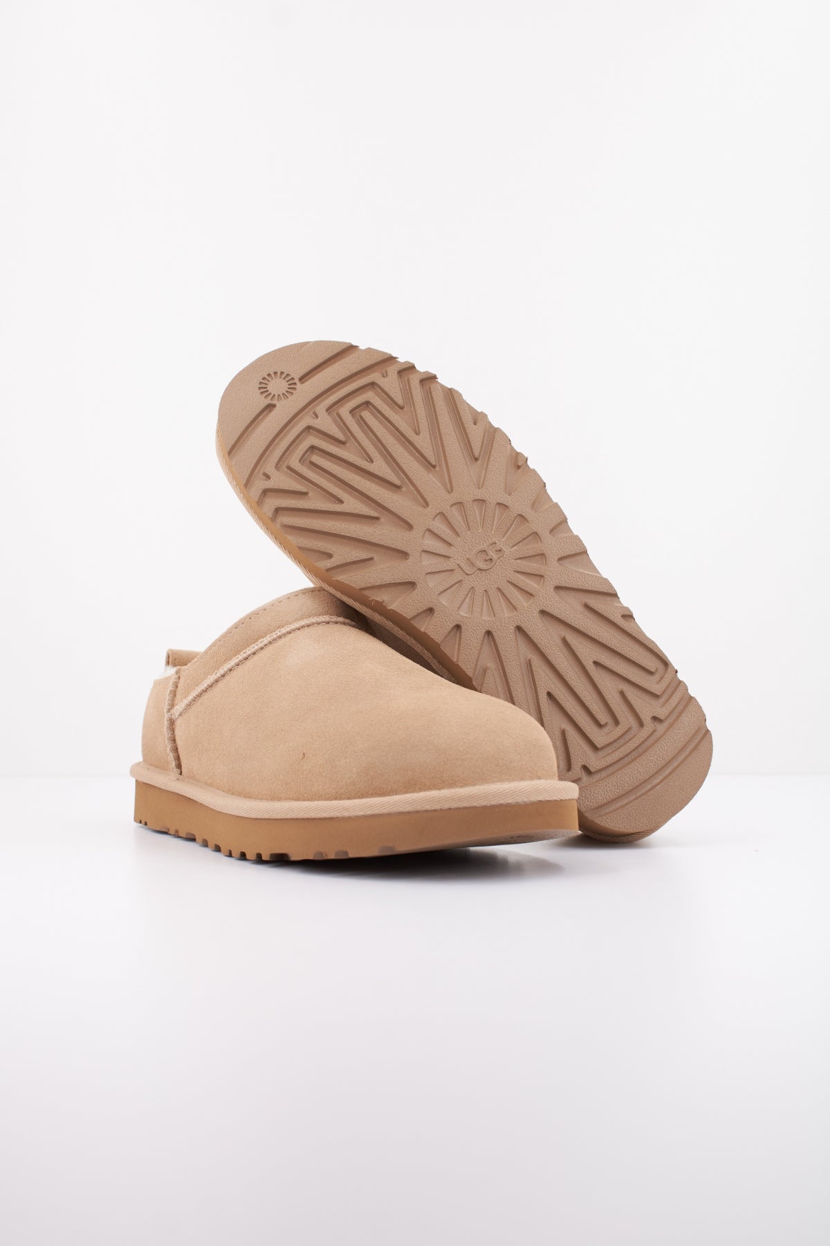 UGG W CLASSIC MICRO en color MARRON CLARO  (4)