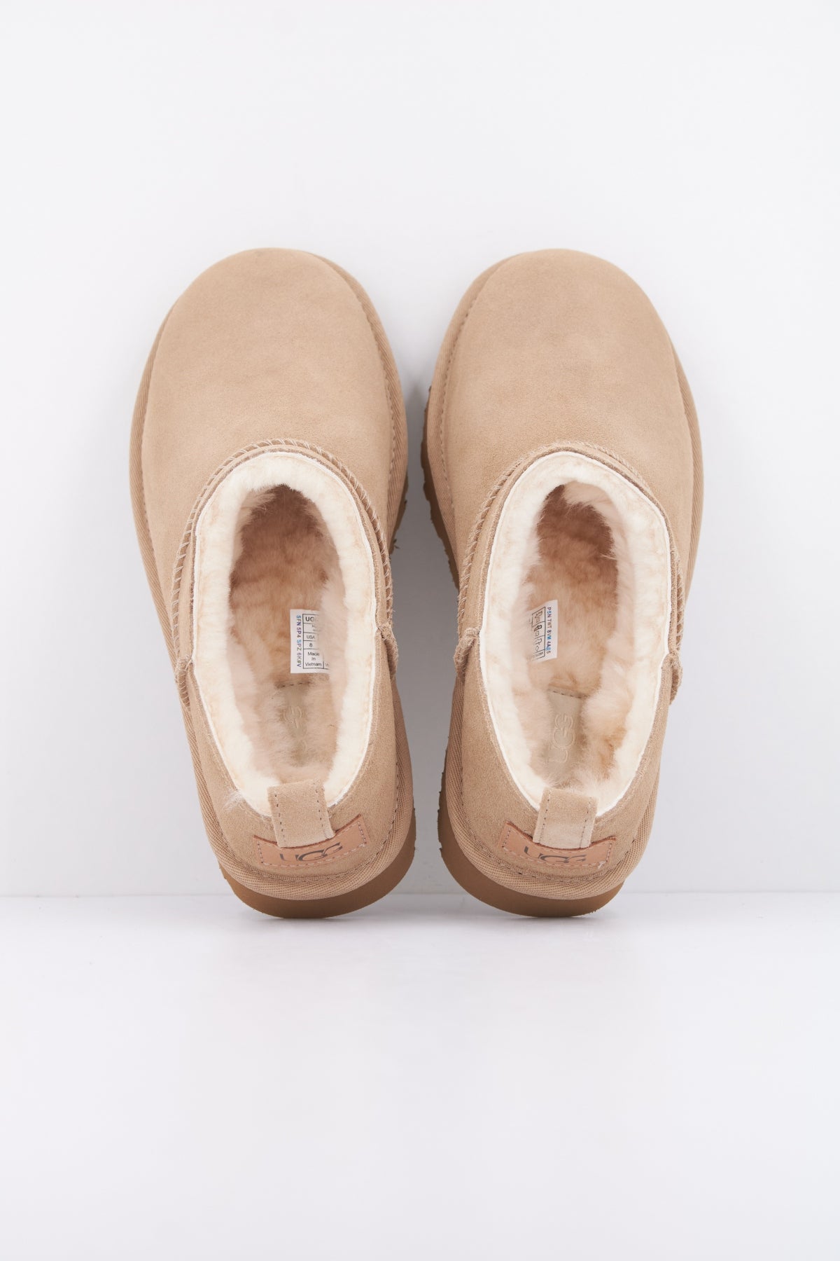 UGG W CLASSIC MICRO en color MARRON CLARO  (5)