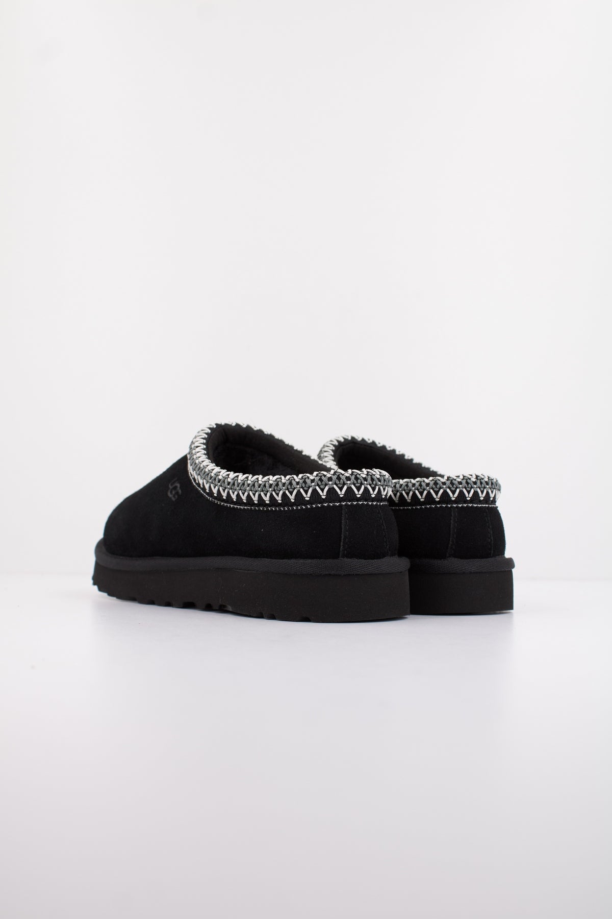 UGG U W TASMAN II en color NEGRO  (5)