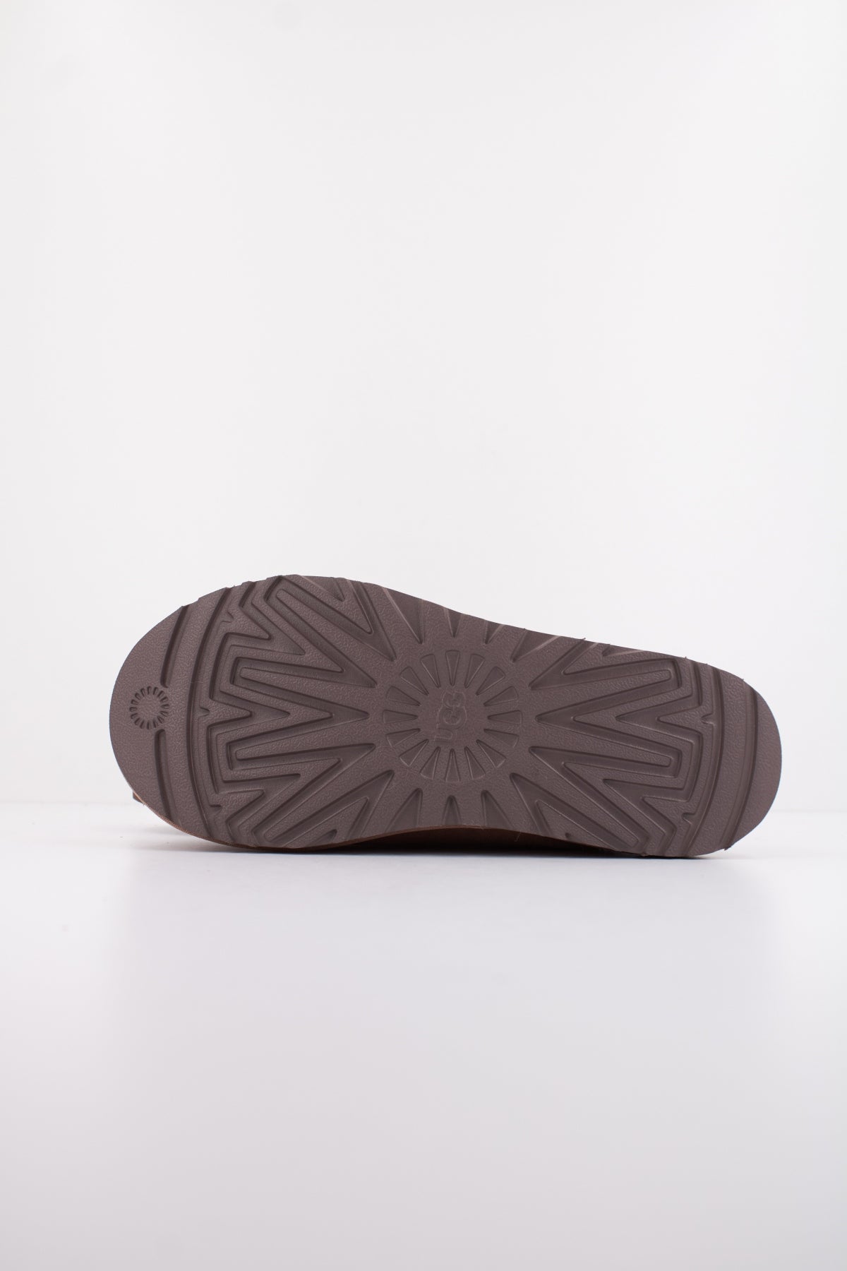 UGG U W TASMAN II en color MARRON  (5)