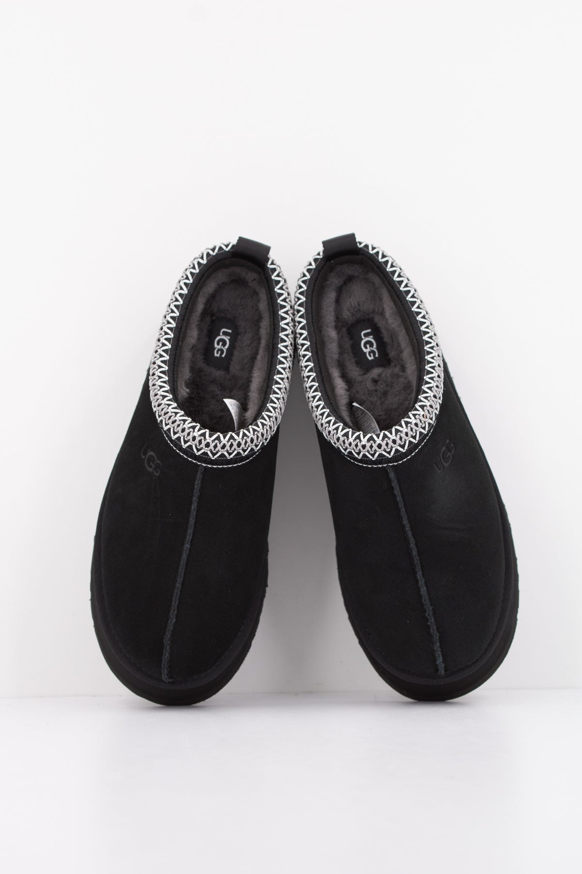 UGG W TAZZ II en color NEGRO  (3)