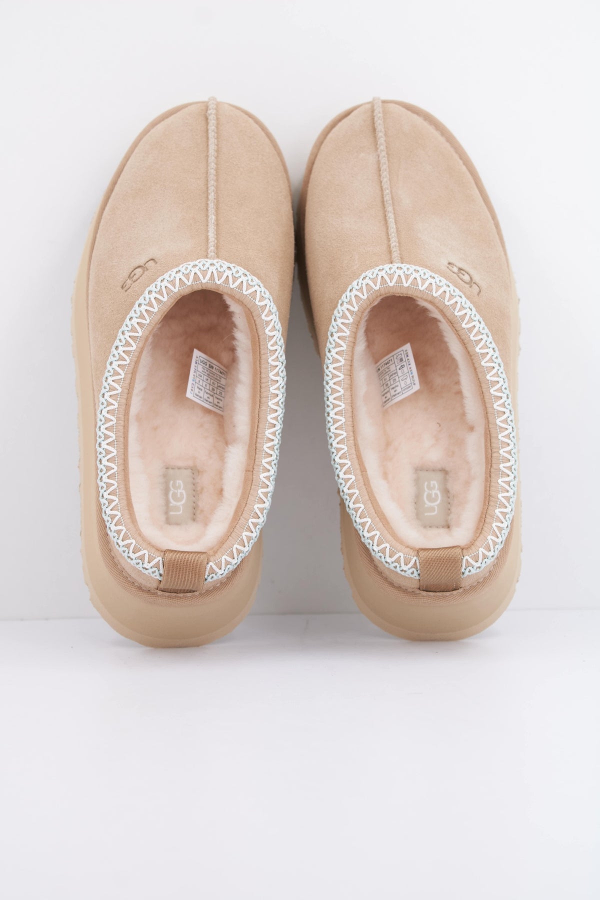 UGG W TAZZ II en color BEIS  (3)