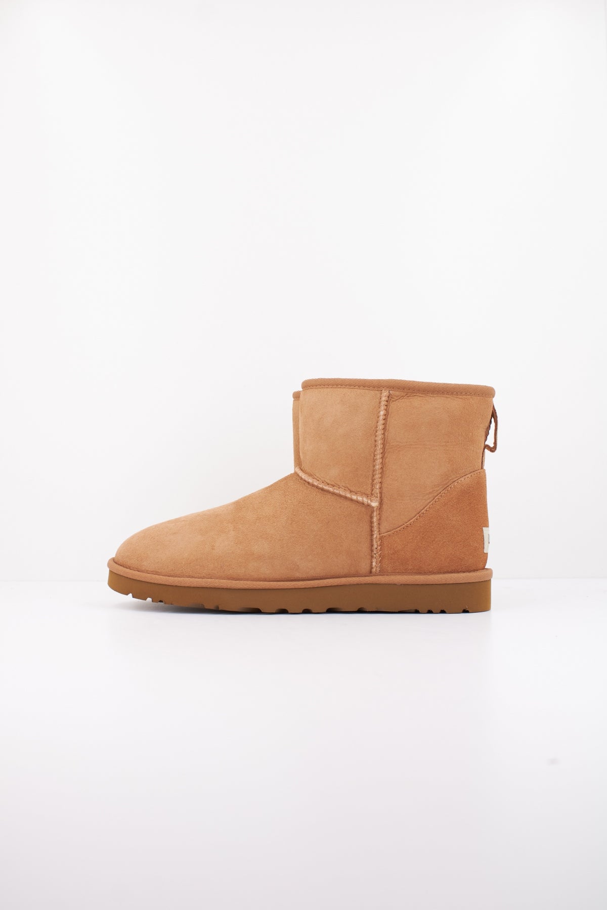 UGG M CLASSIC MINI en color MARRON  (1)