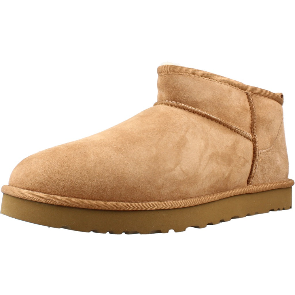 UGG M CLASSIC ULTRA MINI en color MARRON CLARO  (1)