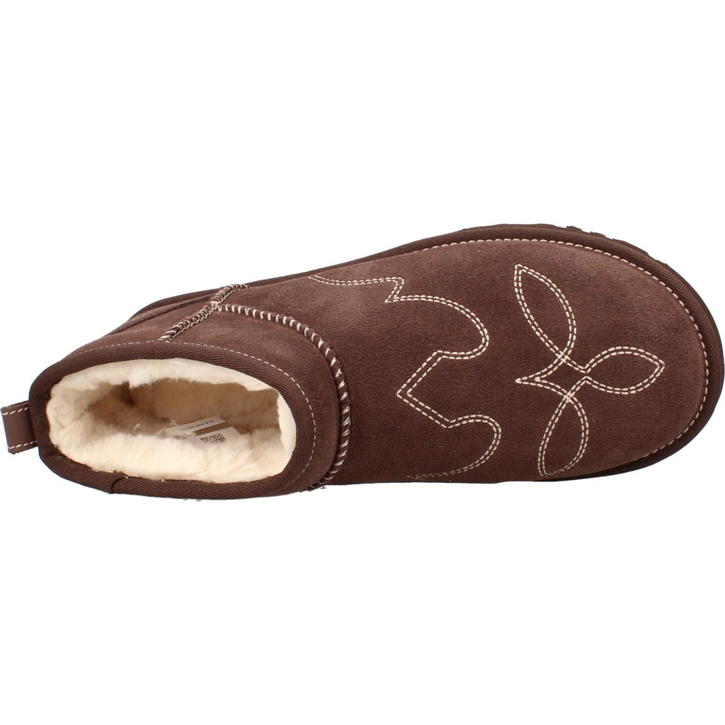 UGG W CLASSIC ULTRA MINI WESTERN en color MARRON  (7)
