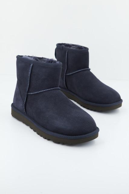 UGG CLASSIC MINI II en color AZUL  (1)