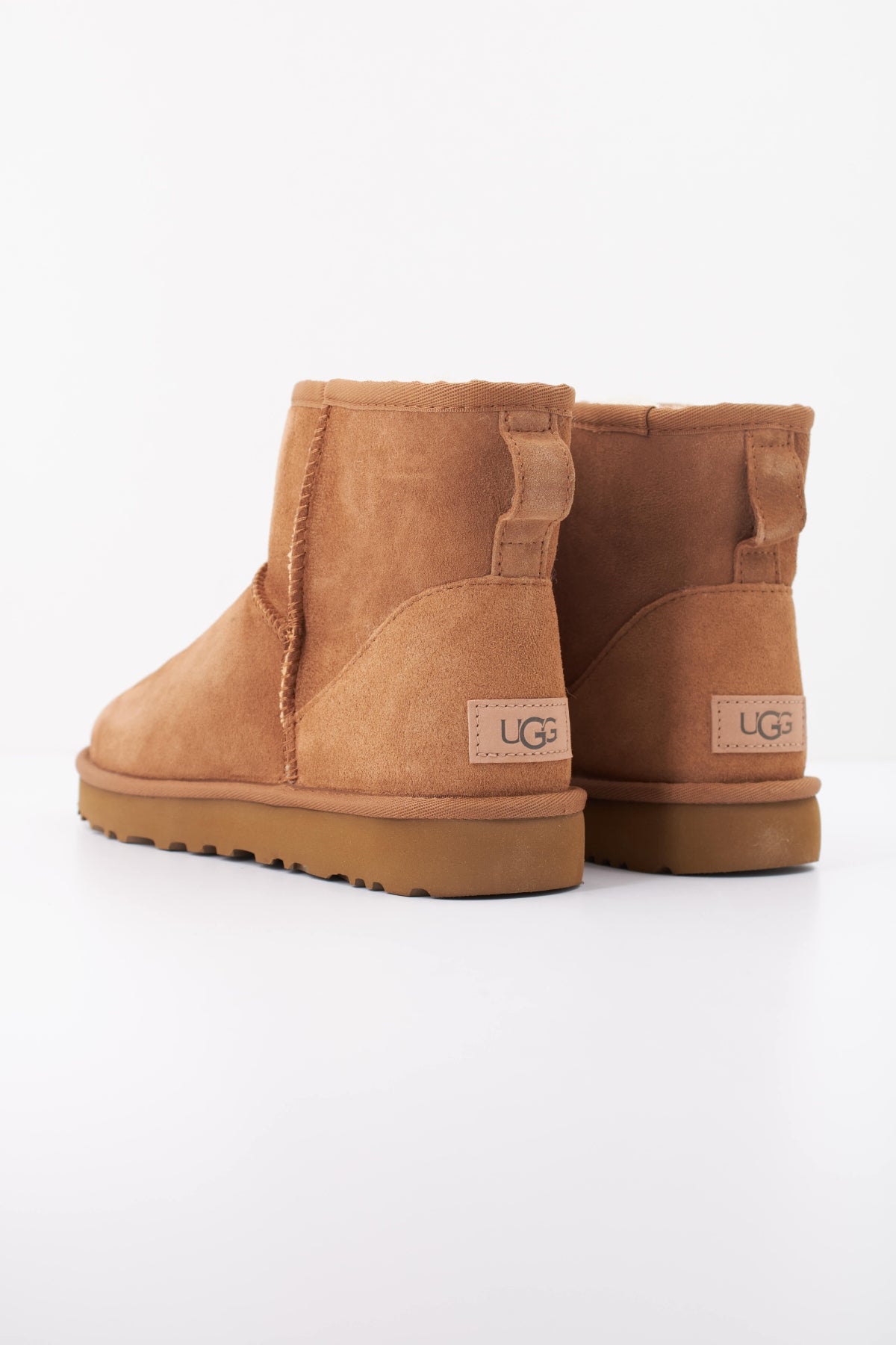 UGG UGG CLASSIC MINI en color MARRON  (4)