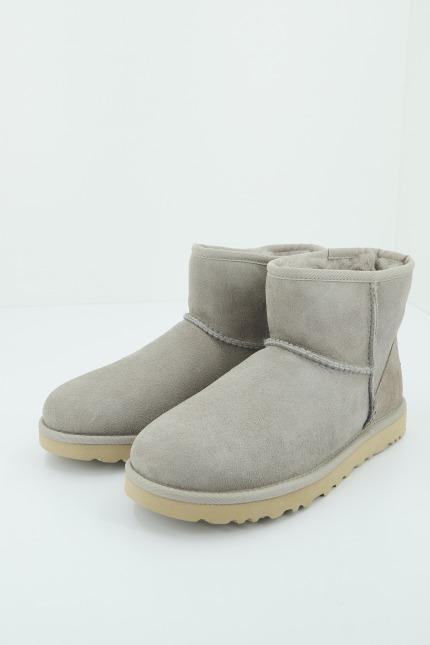 UGG  W CLASSIC MINI II en color GRIS  (2)