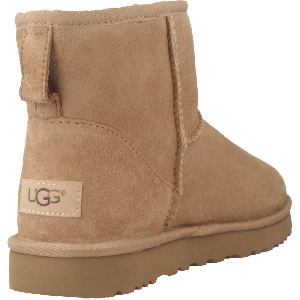UGG W CLASSIC MINI II en color MARRON  (3)
