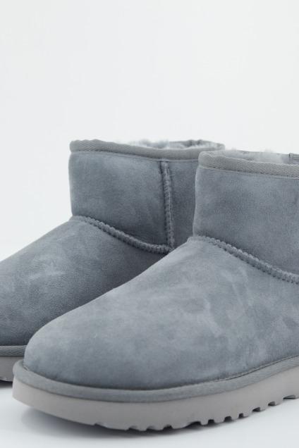 UGG UGG CLASSIC MINI en color GRIS  (2)
