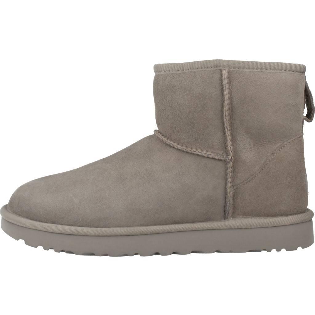 UGG W CLASSIC MINI II en color GRIS  (2)