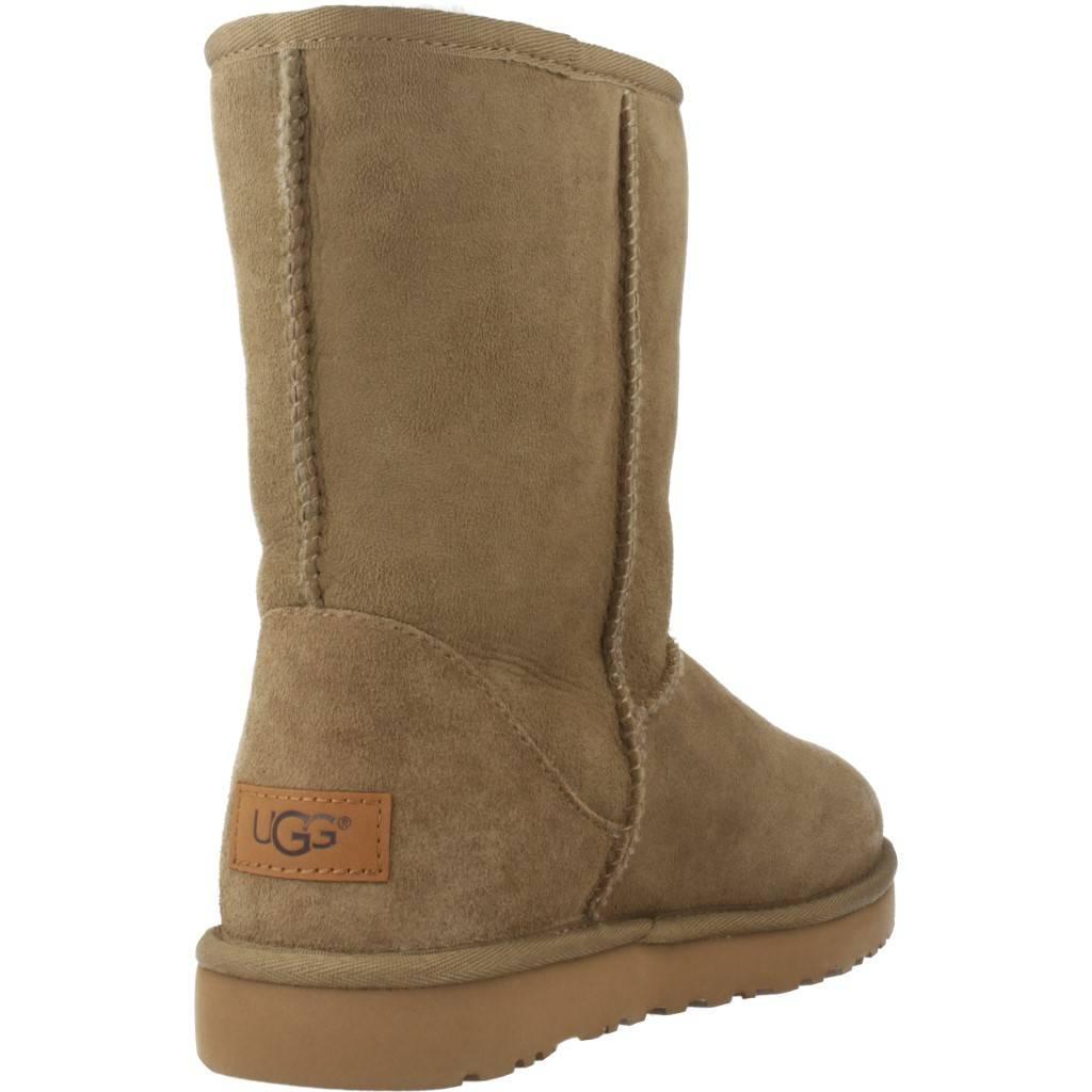 UGG W CLASSIC SHORT II en color MARRON  (3)
