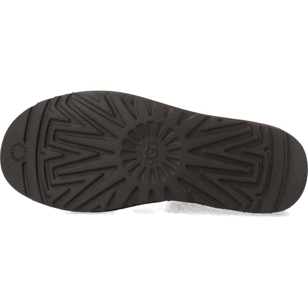 UGG W CLASSIC SHORT II en color MARRON  (7)