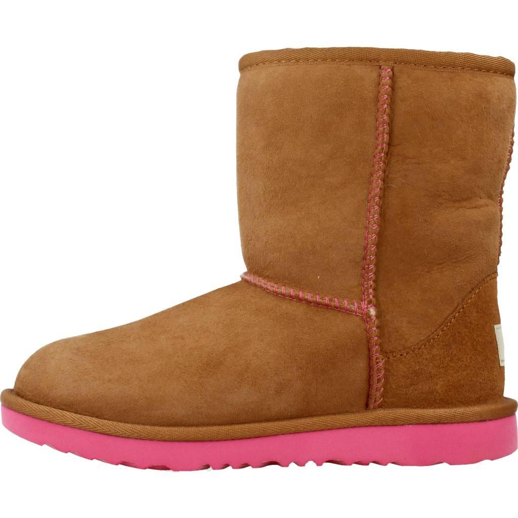 UGG CLASSIC II en color MARRON  (2)