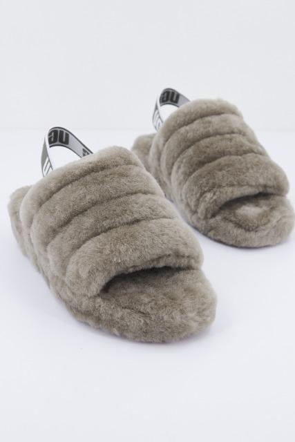 UGG FLUFF YEAH SLIDE en color VERDE  (2)