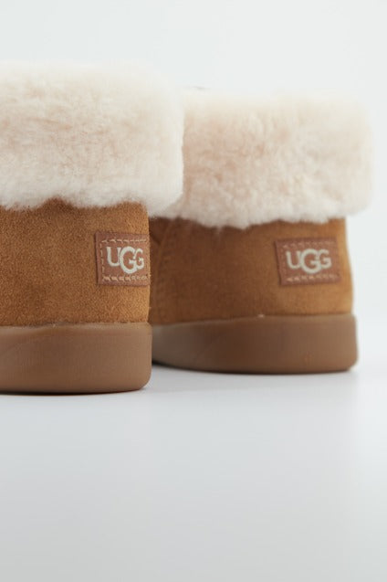 UGG T NOLEN en color MARRON  (3)