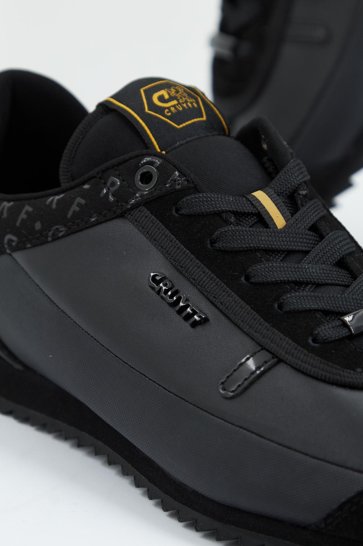 CRUYFF MONTANYA en color NEGRO  (4)