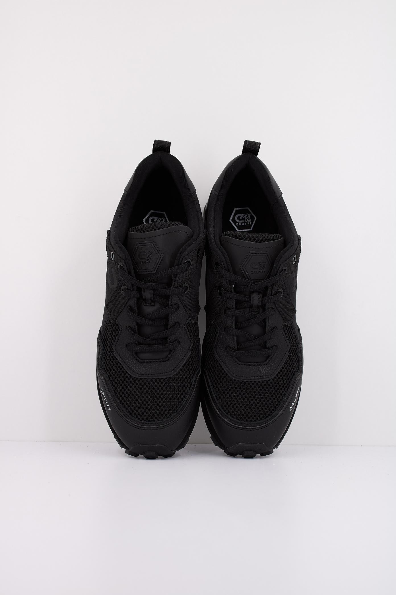 CRUYFF SUPERBIA en color NEGRO  (3)