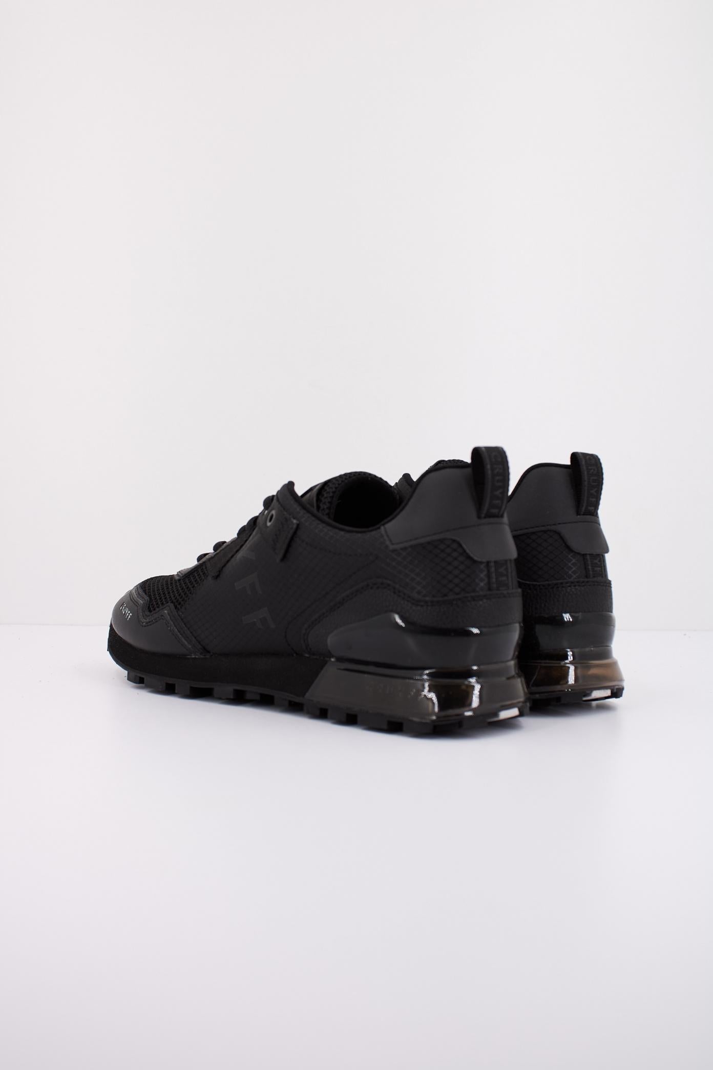 CRUYFF SUPERBIA en color NEGRO  (4)