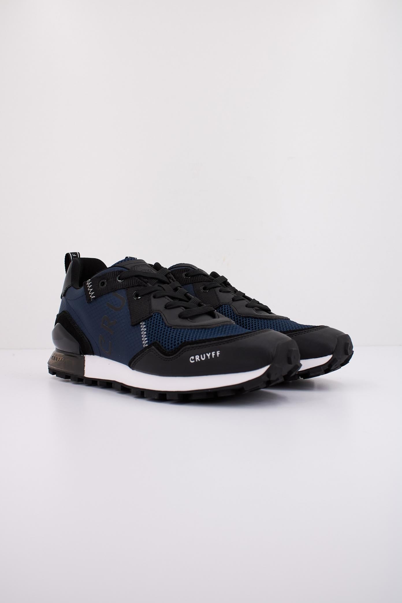 CRUYFF SUPERBIA en color AZUL  (2)