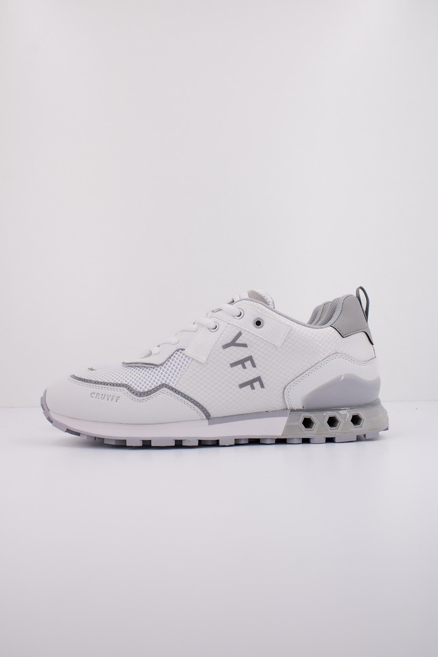 CRUYFF SUBERIBA HEX-TEC en color BLANCO  (1)
