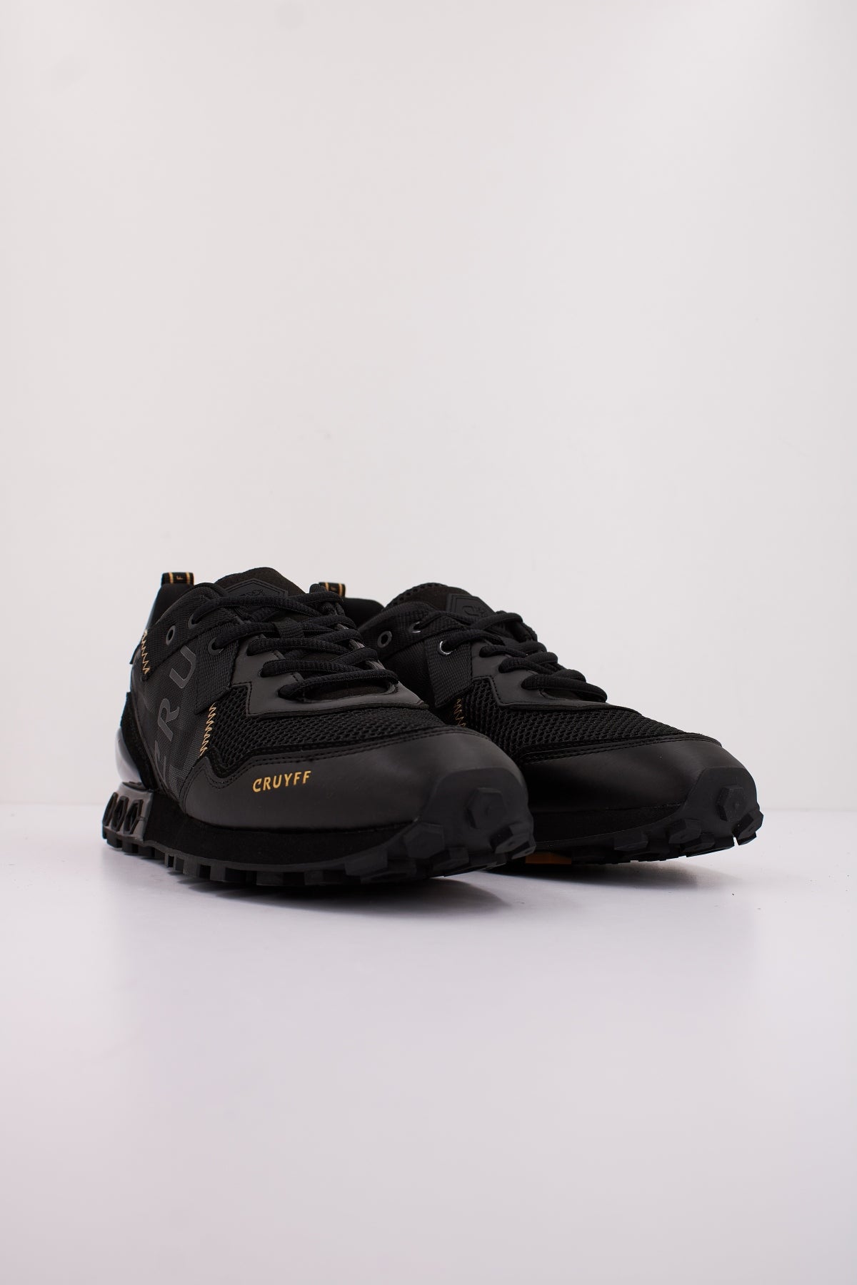 CRUYFF CC en color NEGRO  (2)