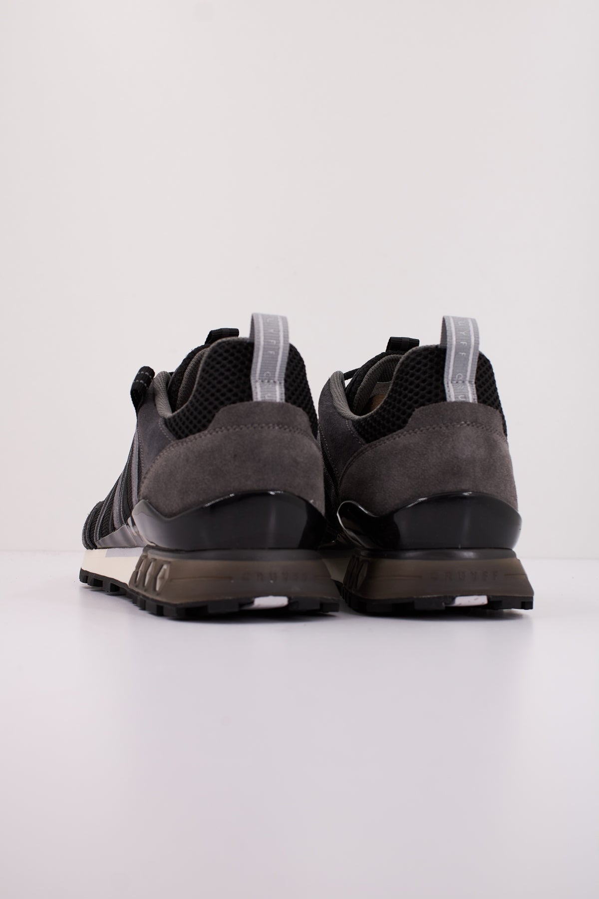 CRUYFF FEARIA HEX TECH en color NEGRO  (4)