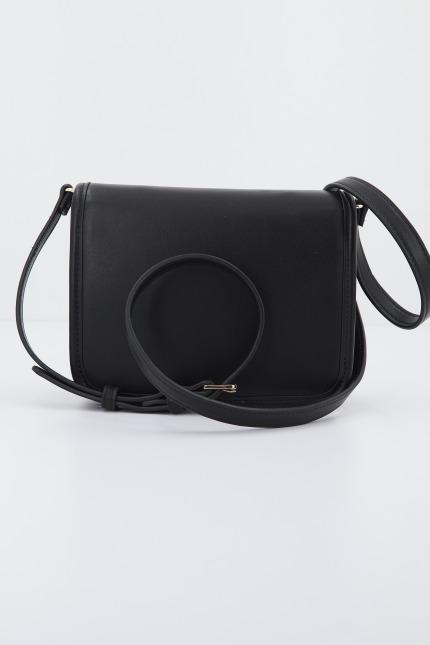 V IPERION FLAP BAG en color NEGRO  (3)