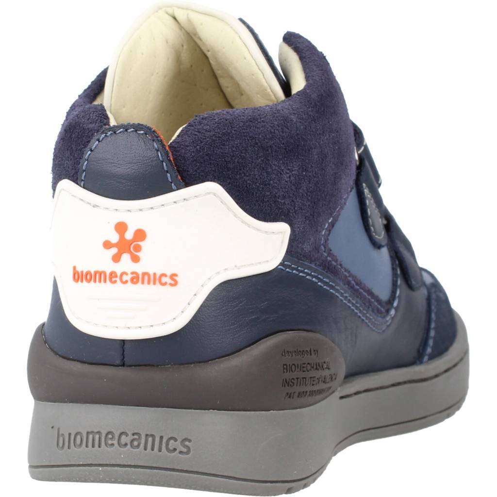 Zapatos de la marca BIOMECANICS en zacaris