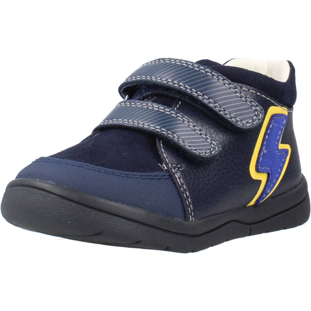Zapatos Niños de la marca GARVALIN en zacaris